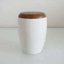 Laden Sie das Bild in den Galerie-Viewer, Bio-Tierurne Diamant