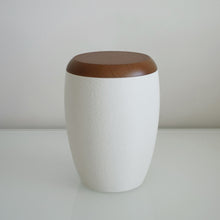 Laden Sie das Bild in den Galerie-Viewer, Bio-Tierurne Pur