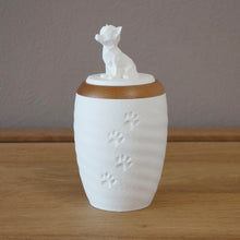 Laden Sie das Bild in den Galerie-Viewer, Bio-Tierurne Spuren