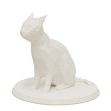 Laden Sie das Bild in den Galerie-Viewer, Bio-Topping Katze sitzend